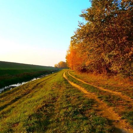 Relax Inn Šoporňa Dış mekan fotoğraf