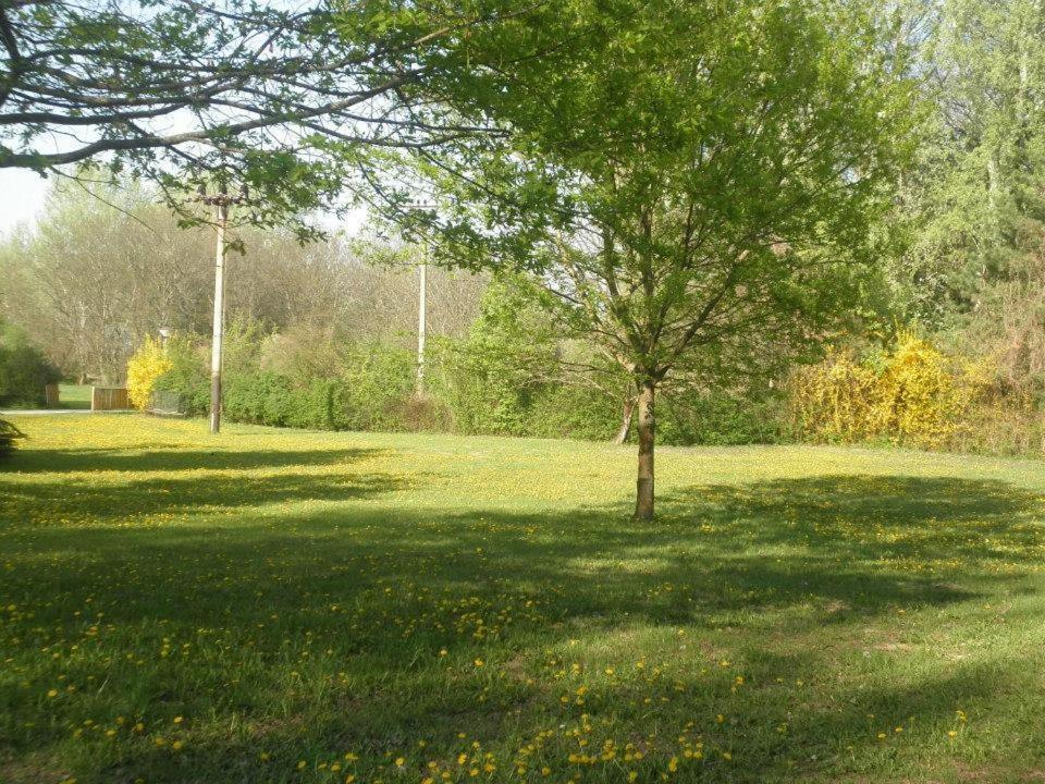 Relax Inn Šoporňa Dış mekan fotoğraf
